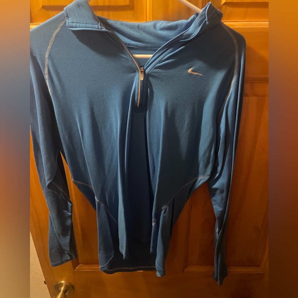 Nike size Medium blue dry fit quarter zip
